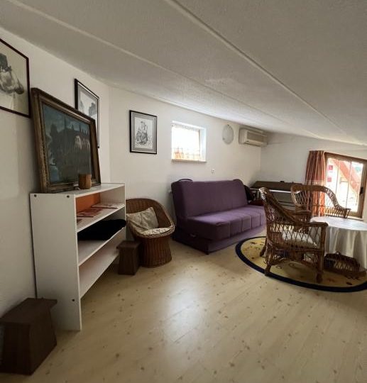 VILLA MIT VIER WOHNUNGEN ZU VERKAUFEN (Verkauf)