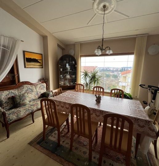 VILLA MIT VIER WOHNUNGEN ZU VERKAUFEN (Verkauf)