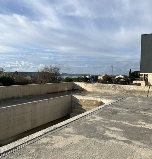 VILLA IM BAU MIT UNVERBINDERBAREM PANORAMA-MEERBLICK!!!