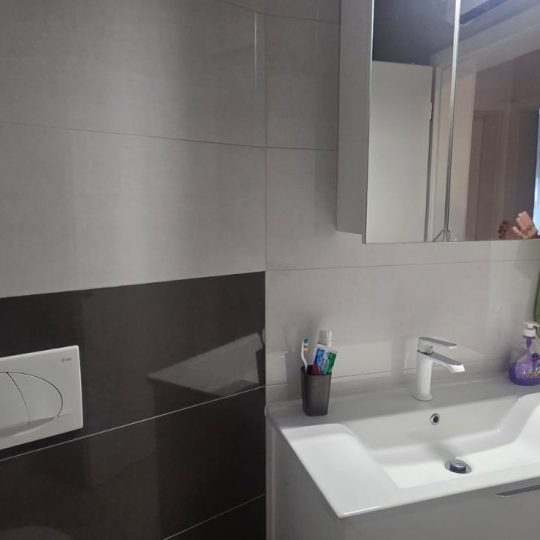 Veruda, dvosobni stan s vrtom i parkirnim mjestima – Top lokacija!