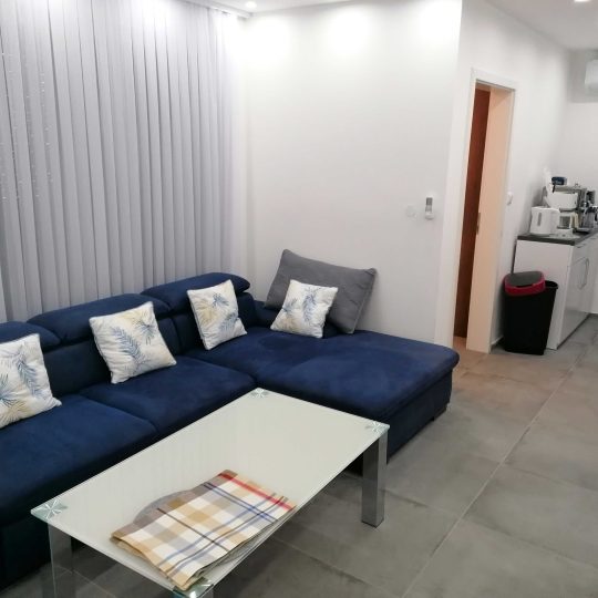 Furnished apartment 50m2 Peroj