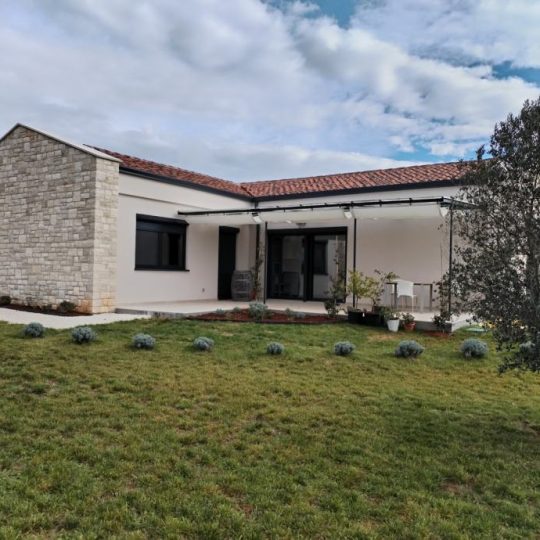 Okolica : Vodnjana, 93.00 m2, novoopremljena kuća
