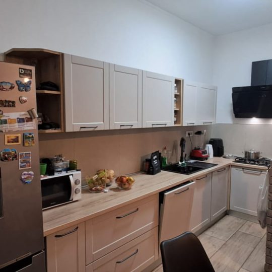 Просторная квартира 115 м² в привлекательном месте в Каштаньере.