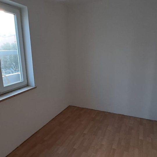 Prostrani stan na Vidikovcu s pogledom na grad