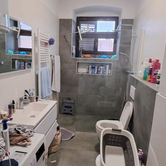 Просторная квартира 115 м² в привлекательном месте в Каштаньере.