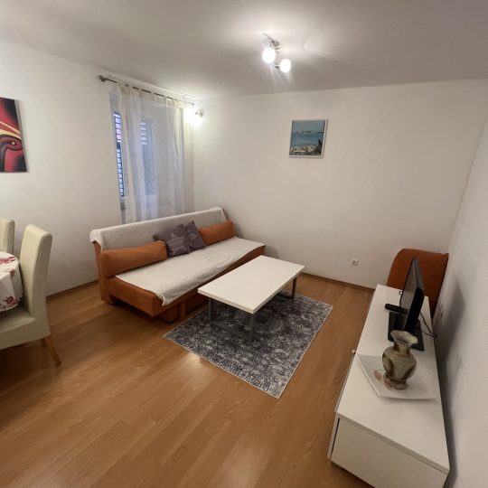 ROVINJ!!! WOHNUNG MIT EINEM SCHLAFZIMMER!!! (Verkauf)