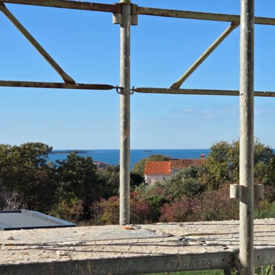 PREKRASAN STAN S POGLEDOM NA MORE – PEROJ, 65 m²
