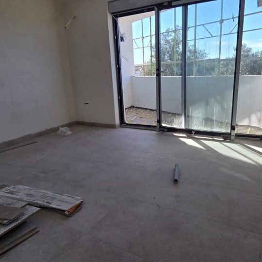 PREKRASAN STAN S POGLEDOM NA MORE – PEROJ, 65 m²