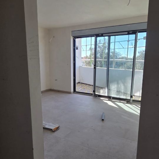 PREKRASAN STAN S POGLEDOM NA MORE – PEROJ, 65 m²