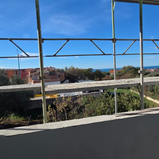 PREKRASAN STAN S POGLEDOM NA MORE – PEROJ, 65 m²