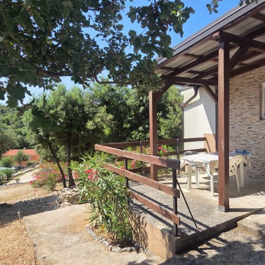 Vikendica s prekrasnim pogledom na more – Kavran, 53 m² + velika okućnica