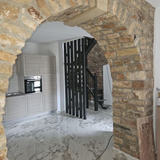 OPPORTUNITY!!! – STONE HOUSE IN THE CENTRE OF THE VILLAGE – 105 m² + YARD (for sale)