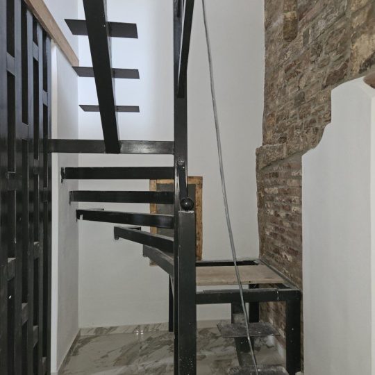 OPPORTUNITY!!! – STONE HOUSE IN THE CENTRE OF THE VILLAGE – 105 m² + YARD (for sale)