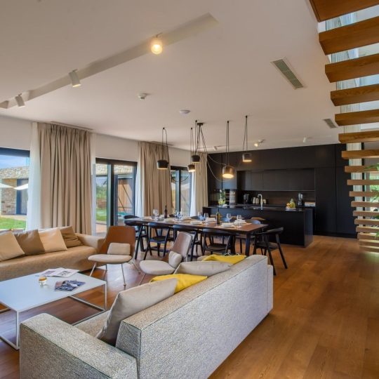 Moderna luksuzna vila s bazenom i potpunom privatnošću – Poreč, Jurići