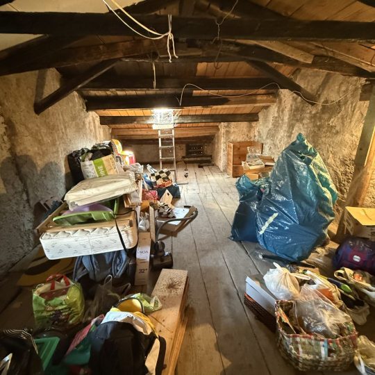 ATTRACTIVE STONE HOUSE 208 m² – 4 FLOORS – POTENTIAL FOR 4 BEDROOMS (for sale)