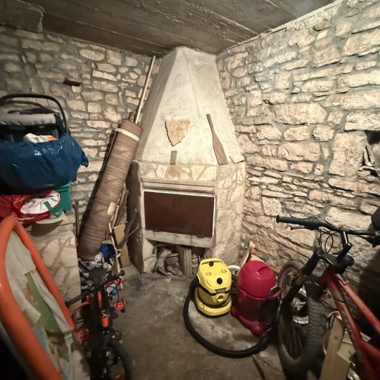 ATTRACTIVE STONE HOUSE 208 m² – 4 FLOORS – POTENTIAL FOR 4 BEDROOMS (for sale)