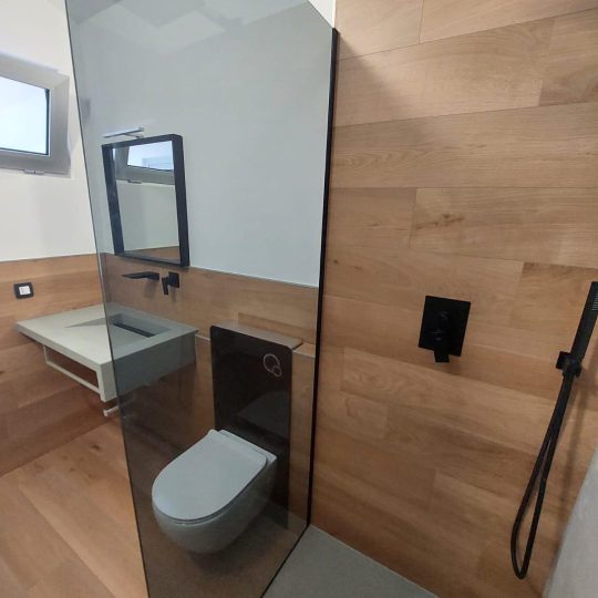 Na prodaju – cijela etaža s 4 stana na Velom Vrhu