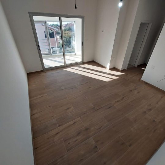 Na prodaju – cijela etaža s 4 stana na Velom Vrhu