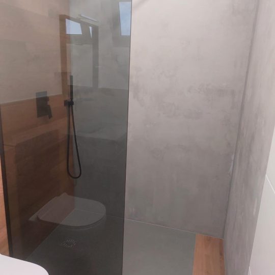 Na prodaju – cijela etaža s 4 stana na Velom Vrhu