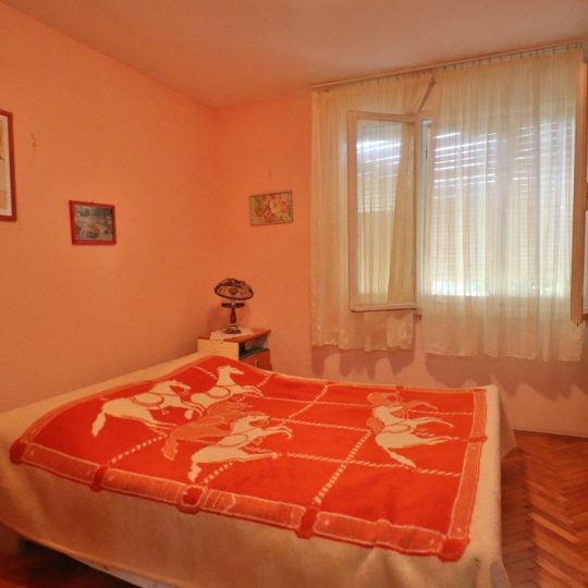 Kaštanjer dvosoban stan u prizemlju