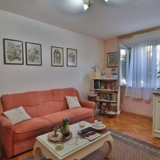 Kaštanjer dvosoban stan u prizemlju