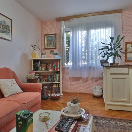 Kaštanjer dvosoban stan u prizemlju