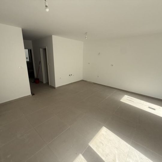 TOP LOCATION – MONVIDAL, 2BR + PARKING, MODERN BUILDING WITH ELEVATOR! (sale)