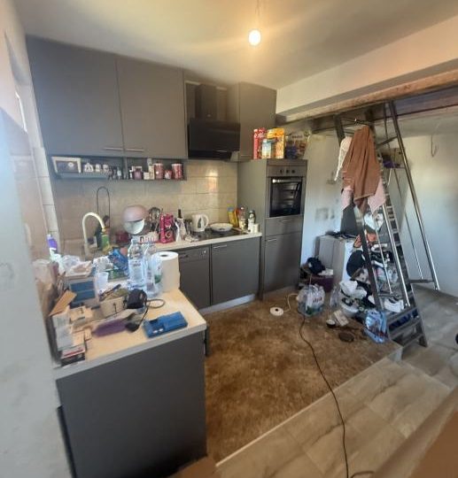 IZVRSNA PRILIKA – KUĆA S 3 STANA U MEDULINU, IDEALNA INVESTICIJA!