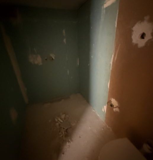 PRILIKA! KUĆA U LIŽNJANU S TERASOM I POTENCIJALOM!