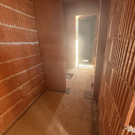 KUĆA U KAVRANU S POGLEDOM NA MORE – ODLIČNA INVESTICIJSKA PRILIKA