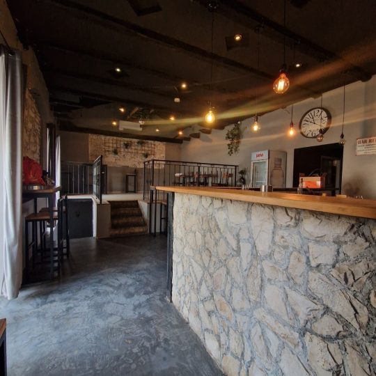 Poslovni prostor – Pula, Šijana, ukupno 75 m² + terasa 50 m² (iznajmljivanje)