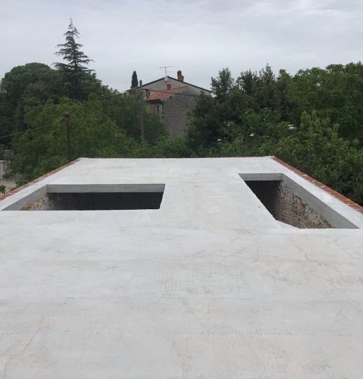 Rovinj: Prodaje se kuća, okolica Rovinja, u fazi adaptacije, HITNO, prilika 195.000 EUR