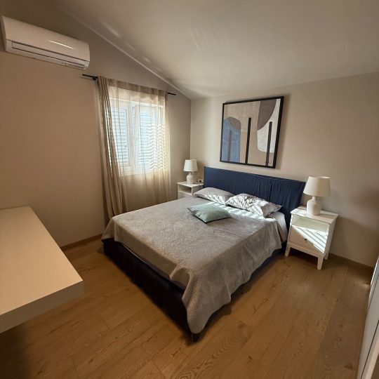 Fažana: Moderno uređena kuća s okućnicom, u Fažani, P+1, 400.000 EUR