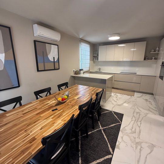 Fažana: Moderno uređena kuća s okućnicom, u Fažani, P+1, 400.000 EUR