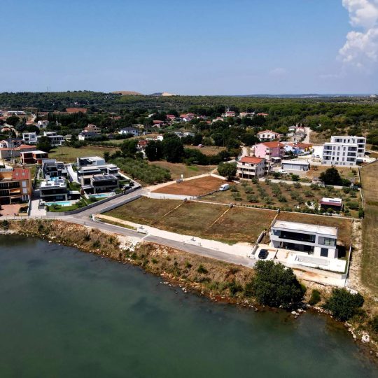 Pomer: Urbanizirano zemljište, prekrasna lokacija, pogled more, 952 m2