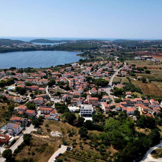 Pomer: Urbanizirano zemljište, prekrasna lokacija, pogled more, 952 m2