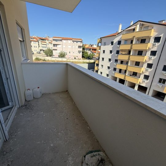 Pula, 46.00 m2, novogradnja 1S+DB + Terasa