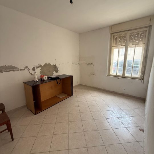 Centar: stan s potencijalom, strogi centar grada 54 m2