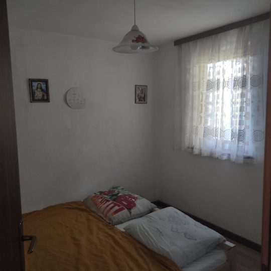Marčana: Samostojeća kuća, na mirnoj lokaciji, 400 m od mora, 169 m2