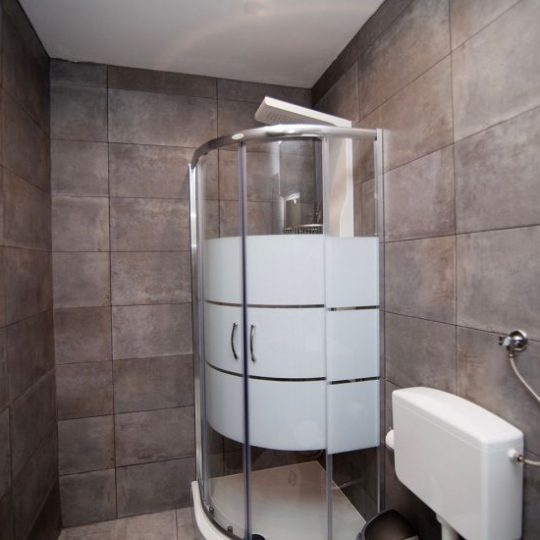 Centar: Odličan kompletno opremljen stan, 62 m2