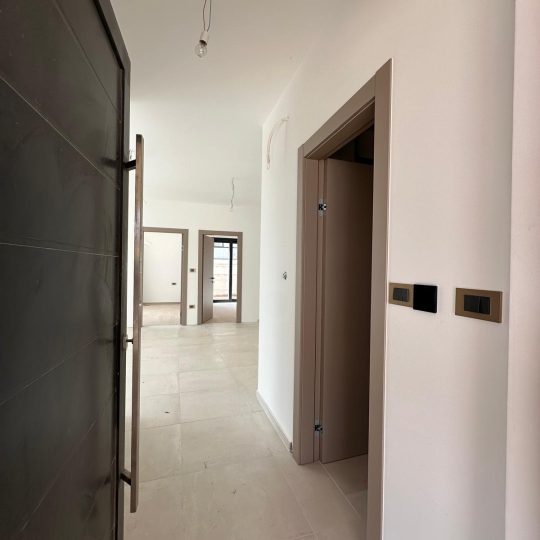 Pješčana uvala: Prekrasan stan s terasom i vrtom, 2SS, 60 m2,