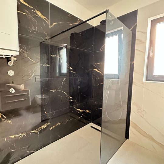 Pješčana uvala: Prekrasan stan s terasom i vrtom, 2SS, 60 m2,