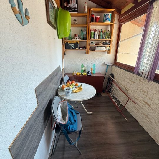 PRILIKA U FAŽANI – STAN S POGLEDOM NA MORE!