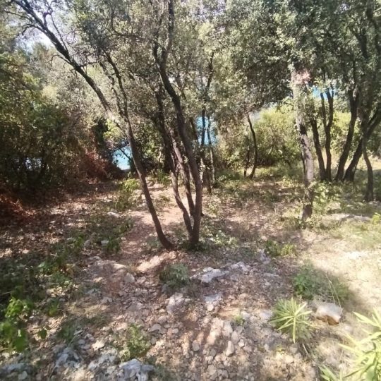 Kavran, jedinstvena parcela na samom moru!