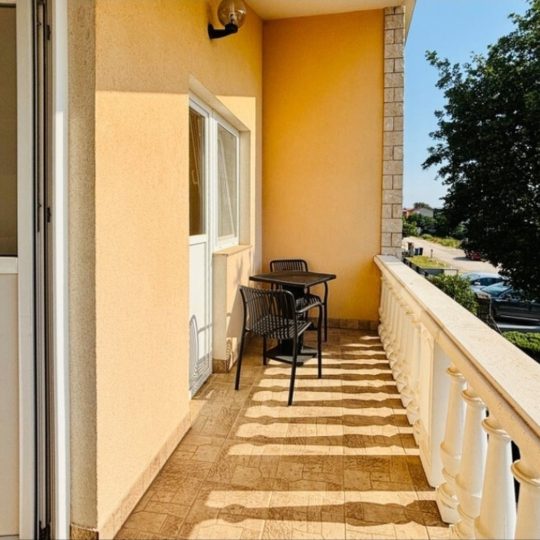 Štinjan: Kuća s 2 apartmana, 90 m2, vrijedna investicija