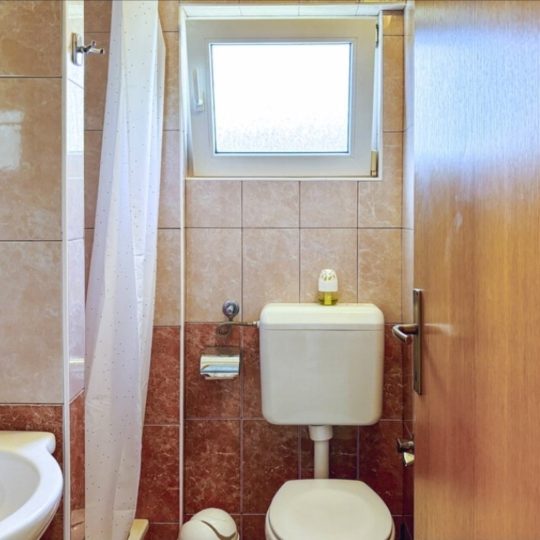 Štinjan: Kuća s 2 apartmana, 90 m2, vrijedna investicija