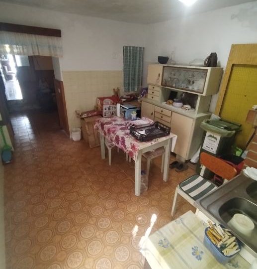 Vodnjan, lijepa kuća za urediti, odlična lokacija!