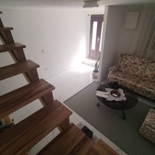 Vodnjan, potpuno renovirana kamena kuća na odličnoj lokaciji!