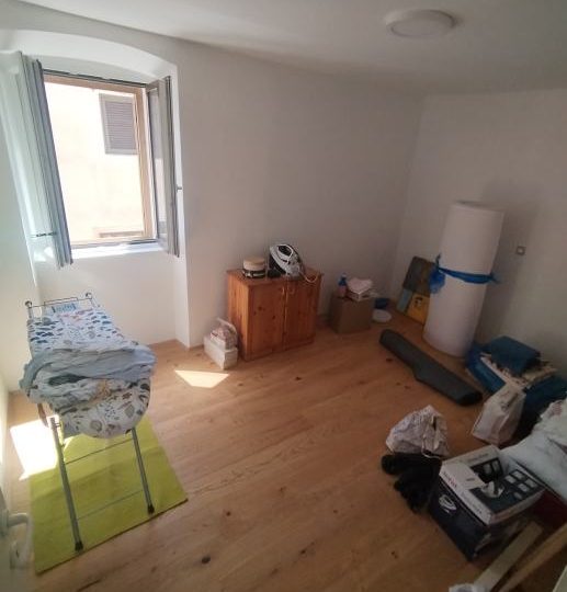 Vodnjan, potpuno renovirana kamena kuća na odličnoj lokaciji!