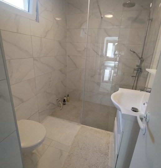 Vodnjan, potpuno renovirana kamena kuća na odličnoj lokaciji!